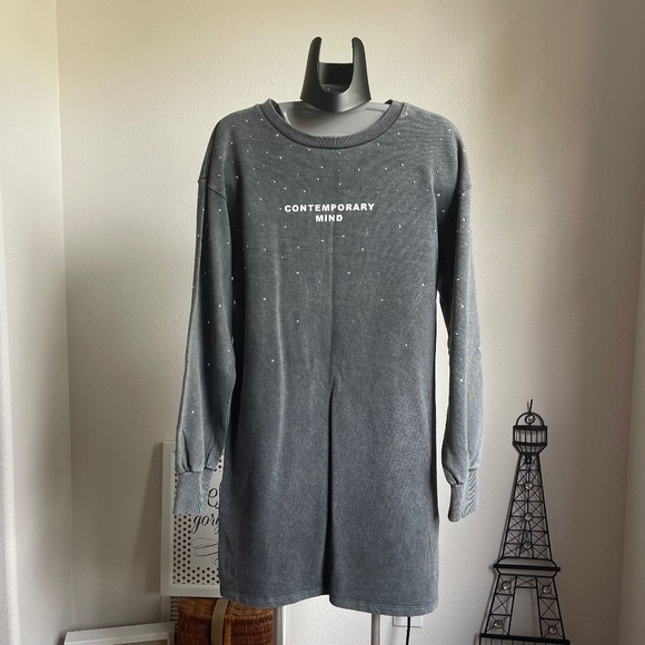 Zara Tops - Zara Women Faded-effect dress with slogan 1131/938